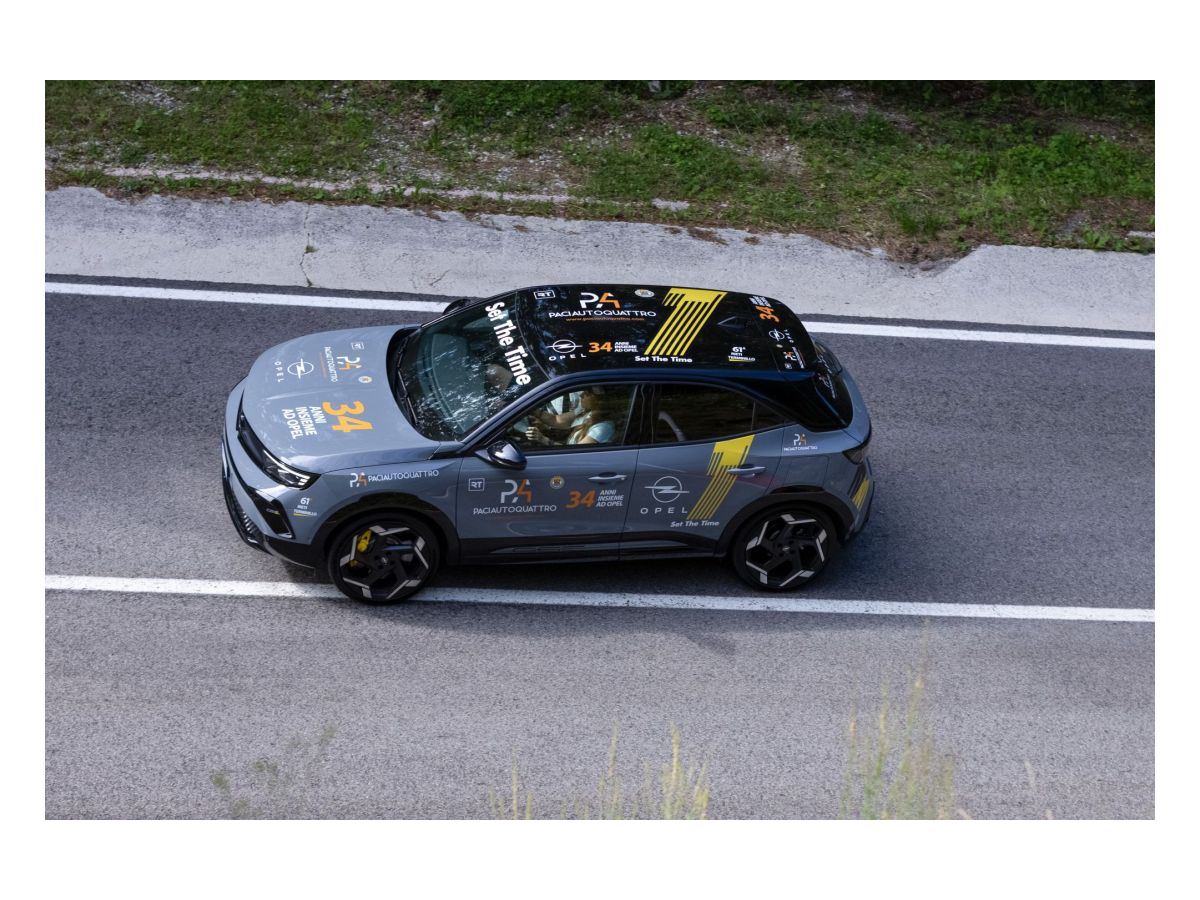 Set the Time: Silvia Franchini vola con Opel Mokka GSE